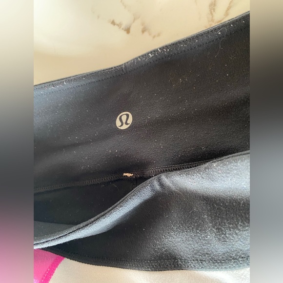 Lululemon Athletica | Cropped wide leg black yoga pants | size 6 - Picture 11 of 11